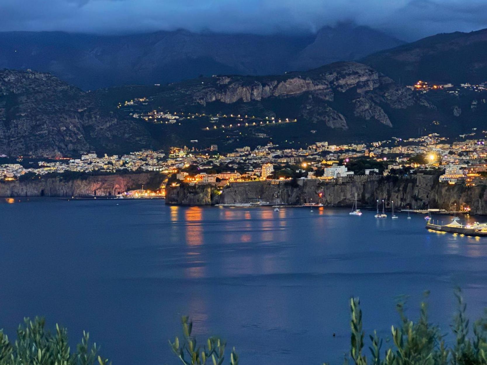 Hostel & Glamping Santa Fortunata Sorrento Exterior foto